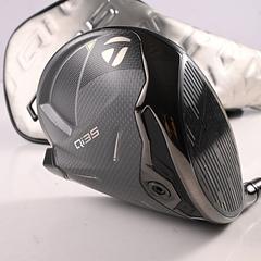 Taylormade Qi35 Driver / 9 Degree / X-Flex Kai'Li White 60 Shaft - Image 1