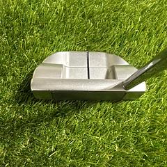 Scotty Cameron Select Fastback 34" Putter - Image 2