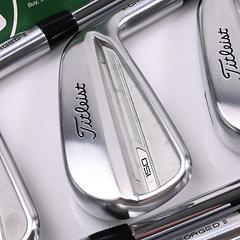 Titleist T150 Irons / 5-PW+48° / Stiff Flex Project X LZ 120 Shafts - Image 1