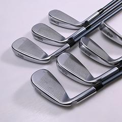 Ping G425 Irons / 5-PW+SW / Blue Dot / Regular Flex Ping Alta CB Slate Shafts - Image 4