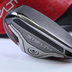 Taylormade Stealth Plus #3 Hybrid / 19.5 Degree / Stiff Flex HZRDUS Smoke Red - Image 1