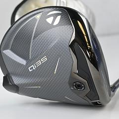 Taylormade Qi35 Driver / 10.5 Degree / Stiff Flex Fujikura Ventus Blue 5 Shaft - Image 1