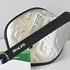 Taylormade Qi35 Driver / 10.5 Degree / Stiff Flex Fujikura Ventus Blue 5 Shaft - Image 8