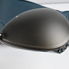 Taylormade Qi4D Driver / 9 Degree / Stiff Flex REAX White 60 Shaft - Image 5