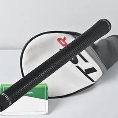 Titleist TSR2 Driver / 10 Degree / Regular Flex Hzrdus Red CB 50 Shaft - Image 8