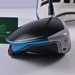 Taylormade SIM2 Max Driver / 10.5 Degree / Regular Flex Ventus Blue Shaft - Image 3