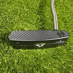 Odyssey Toulon Design Chicago 35" Putter - Image 1