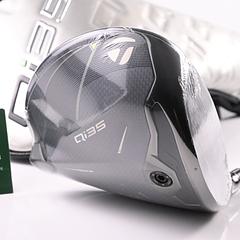 Taylormade Qi35 Driver / 10.5 Degree / Regular Flex Ventus Blue 5 Shaft - Image 1