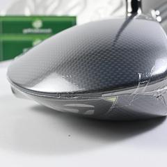 Taylormade Qi35 LS Driver / 10.5 Degree / Stiff Flex Kai'li CB Blue Dark Waves - Image 3