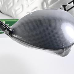 Taylormade Qi35 LS Driver / 10.5 Degree / Stiff Flex Kai'li CB Blue Dark Waves - Image 5