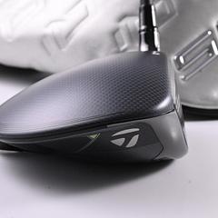 Taylormade Qi35 Driver / 10.5 Degree / Regular Flex Fujikura Ventus Blue '25 5 - Image 3