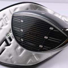 Taylormade Qi35 Driver / 9 Degree / X-Flex Kai'li Blue CB Darkwave 60 Shaft - Image 4