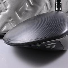 Taylormade Qi35 Driver / 9 Degree / X-Flex Kai'li Blue CB Darkwave 60 Shaft - Image 3