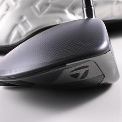 Taylormade Qi35 Max Driver / 10.5 Degree / Regular Flex Helium Nanocore 5 ShaftST - Image 3