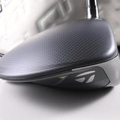 Taylormade Qi35 Driver / 10.5 Degree / Regular Flex Project X Cypher 2.0 50 - Image 3