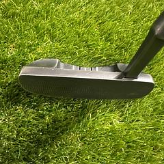 Wilson Infinite Lincoln Park 35" Putter - Image 2