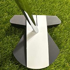 Odyssey Ai One Square 2 Square Max Stripe 33" Putter - Image 3