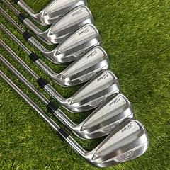 Titleist T100s 4-PW Irons - Image 1