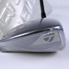 Taylormade Qi35 Max Driver / 10.5 Degree / Regular Flex UST Mamiya Helium 5 - Image 3