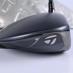 Taylormade Qi35 Driver / 9 Degree / Stiff Flex Kai'li Dark Waves White 60 Shaft - Image 3