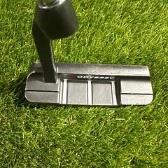 Odyssey Toe Up 34" Putter - Image 3