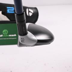 Taylormade SIM2 Max #3 Hybrid / 19 Degree / Stiff Flex Ventus Blue 7 Shaft - Image 5