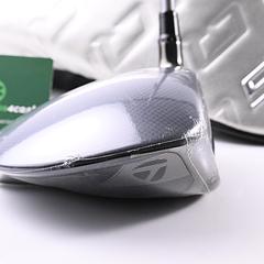 Taylormade Qi35 Max Driver / 10.5 Degree / Regular Flex Air Speeder 50 Shaft - Image 3