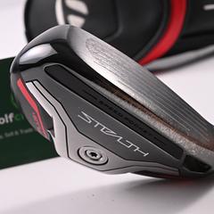 Taylormade Stealth Plus #4 Hybrid / 22 Degree / Regular Flex HZRDUS Smoke Red 70 - Image 1
