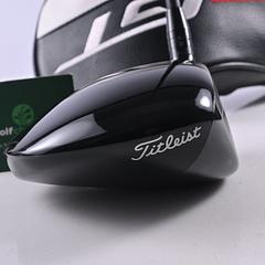 Titleist GT2 Driver / 10 Degree / Regular Flex HZRDUS CB Red 50 Shaft - Image 3