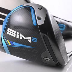 Taylormade SIM2 Driver / 10.5 Degree / Stiff Flex Fujikura Atmos Red 5 Shaft - Image 2