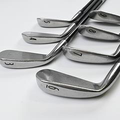 Titleist DCI 962 Irons / 3-9 / Regular Flex Titleist Tri Spec Shafts - Image 4