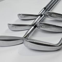 Mizuno JPX 900 Hot Metal Irons / 6-PW+GW / Regular Flex AMT Tour White R300 - Image 4
