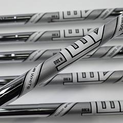 Mizuno JPX 900 Hot Metal Irons / 6-PW+GW / Regular Flex AMT Tour White R300 - Image 5