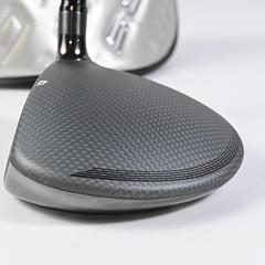 Left Hand Taylormade Qi35 Max #3 Wood / 15.5 Degree / Regular Flex Dark Waves - Image 3