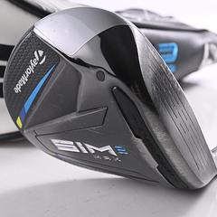 Taylormade SIM2 Max #3HL Wood / 16.5 Degree / Regular Flex Ventus Blue 5 Shaft - Image 1