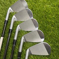 Srixon Z585 6-PW Irons - Image 3
