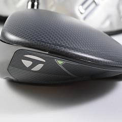 Left Hand Taylormade Qi35 Driver / 10.5 Degree / Regular Flex Fujikura Speeder - Image 3