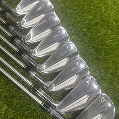 Wilson Staff Model MB 3-PW Irons - Image 1