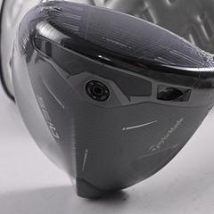 Taylormade Qi35 Driver / 10.5 Degree / Stiff Flex Fujikura Ventus Blue 5 Shaft - Image 8