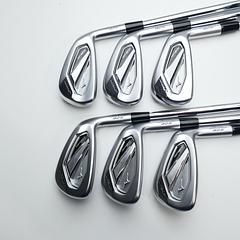 Used Mizuno JPX 925 Hot Metal Pro Iron Set / 5 - PW / Stiff Flex - Image 1